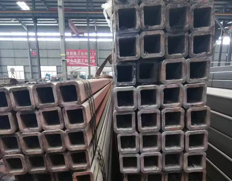 大祥无缝方管裂缝